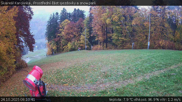 Skiareál Karolinka - Prostřední část sjezdovky a snowpark - 24.10.2025 v 08:10 Skiareál Karolinka - Prostřední část sjezdovky a snowpark - 24.10.2025 v 08:10