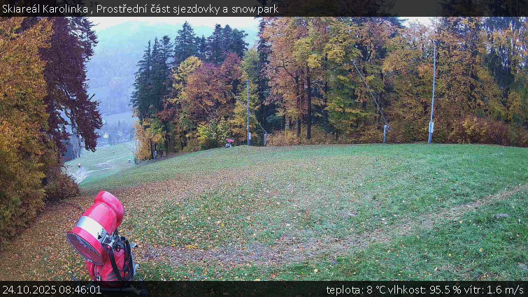 Skiareál Karolinka - Prostřední část sjezdovky a snowpark - 24.10.2025 v 08:46 Skiareál Karolinka - Prostřední část sjezdovky a snowpark - 24.10.2025 v 08:46