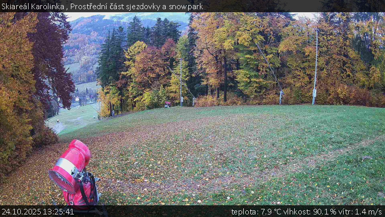Skiareál Karolinka - Prostřední část sjezdovky a snowpark - 24.10.2025 v 13:25 Skiareál Karolinka - Prostřední část sjezdovky a snowpark - 24.10.2025 v 13:25