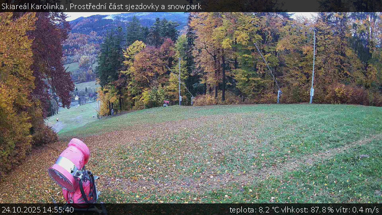 Skiareál Karolinka - Prostřední část sjezdovky a snowpark - 24.10.2025 v 14:55 Skiareál Karolinka - Prostřední část sjezdovky a snowpark - 24.10.2025 v 14:55