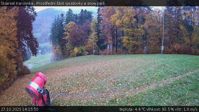 Skiareál Karolinka  - Prostřední část sjezdovky a snowpark - 27.10.2025 v 14:15 Skiareál Karolinka  - Prostřední část sjezdovky a snowpark - 27.10.2025 v 14:15