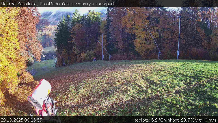 Skiareál Karolinka  - Prostřední část sjezdovky a snowpark - 29.10.2025 v 08:15 Skiareál Karolinka  - Prostřední část sjezdovky a snowpark - 29.10.2025 v 08:15