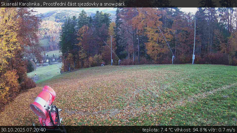 Skiareál Karolinka  - Prostřední část sjezdovky a snowpark - 30.10.2025 v 07:20 Skiareál Karolinka  - Prostřední část sjezdovky a snowpark - 30.10.2025 v 07:20