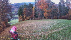 Prostřední část sjezdovky a snowpark