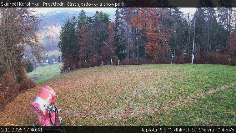 Skiareál Karolinka - Prostřední část sjezdovky a snowpark - 2.11.2025 v 07:40 Skiareál Karolinka - Prostřední část sjezdovky a snowpark - 2.11.2025 v 07:40
