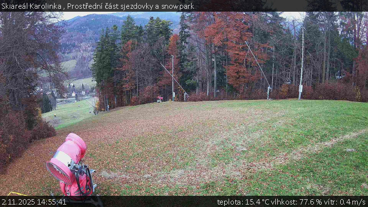 Skiareál Karolinka - Prostřední část sjezdovky a snowpark - 2.11.2025 v 14:55 Skiareál Karolinka - Prostřední část sjezdovky a snowpark - 2.11.2025 v 14:55