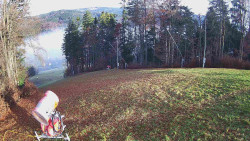 Prostřední část sjezdovky a snowpark