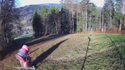 Prostřední část sjezdovky a snowpark