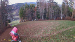 Prostřední část sjezdovky a snowpark