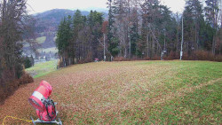 Prostřední část sjezdovky a snowpark