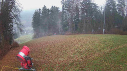 Prostřední část sjezdovky a snowpark