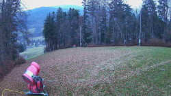 Prostřední část sjezdovky a snowpark