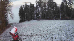 Prostřední část sjezdovky a snowpark