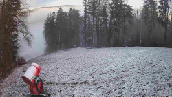 Prostřední část sjezdovky a snowpark