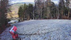 Prostřední část sjezdovky a snowpark