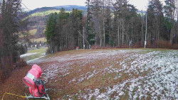 Prostřední část sjezdovky a snowpark