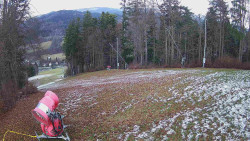 Prostřední část sjezdovky a snowpark
