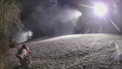 Prostřední část sjezdovky a snowpark