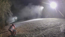 Prostřední část sjezdovky a snowpark