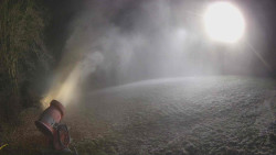 Prostřední část sjezdovky a snowpark