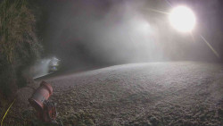 Prostřední část sjezdovky a snowpark