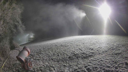 Prostřední část sjezdovky a snowpark