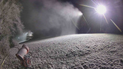 Prostřední část sjezdovky a snowpark