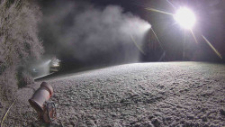 Prostřední část sjezdovky a snowpark