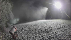 Prostřední část sjezdovky a snowpark