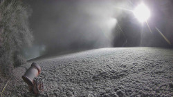 Prostřední část sjezdovky a snowpark