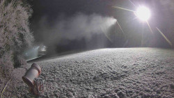 Prostřední část sjezdovky a snowpark