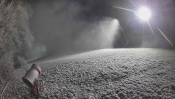 Prostřední část sjezdovky a snowpark