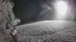 Prostřední část sjezdovky a snowpark