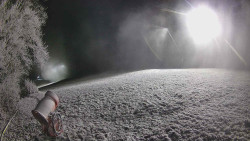 Prostřední část sjezdovky a snowpark