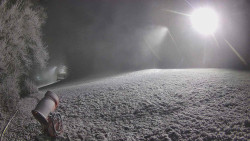 Prostřední část sjezdovky a snowpark