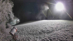 Prostřední část sjezdovky a snowpark