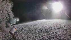 Prostřední část sjezdovky a snowpark