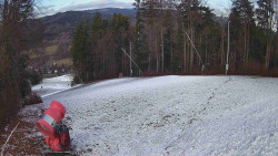 Prostřední část sjezdovky a snowpark