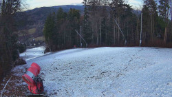 Prostřední část sjezdovky a snowpark