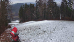 Prostřední část sjezdovky a snowpark