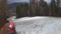 Prostřední část sjezdovky a snowpark