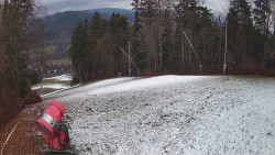 Prostřední část sjezdovky a snowpark