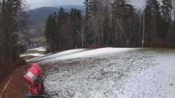 Prostřední část sjezdovky a snowpark