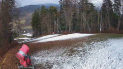 Prostřední část sjezdovky a snowpark