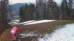Prostřední část sjezdovky a snowpark