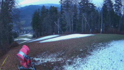Prostřední část sjezdovky a snowpark