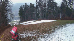 Prostřední část sjezdovky a snowpark