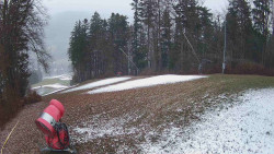 Prostřední část sjezdovky a snowpark