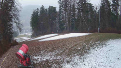 Prostřední část sjezdovky a snowpark