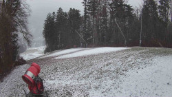 Prostřední část sjezdovky a snowpark
